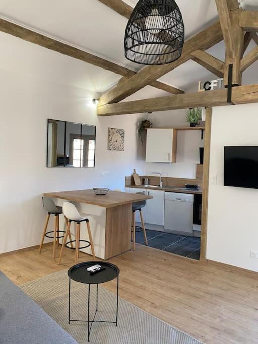 Le Petit Loft Des Halles Beziers Exterior photo