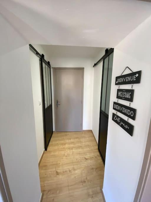 Le Petit Loft Des Halles Beziers Exterior photo